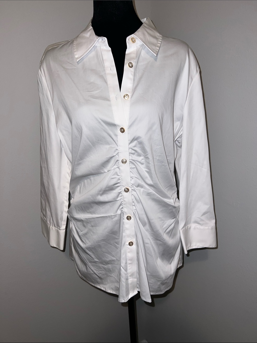 Cache White Button-Front Women’s Shirt with Front Ruching
